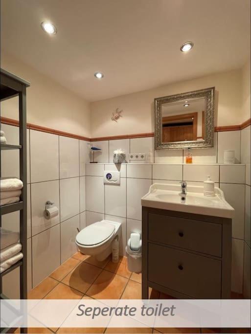 Souterrain-Apartment Mit Privater Sauna Duisburg Zewnętrze zdjęcie